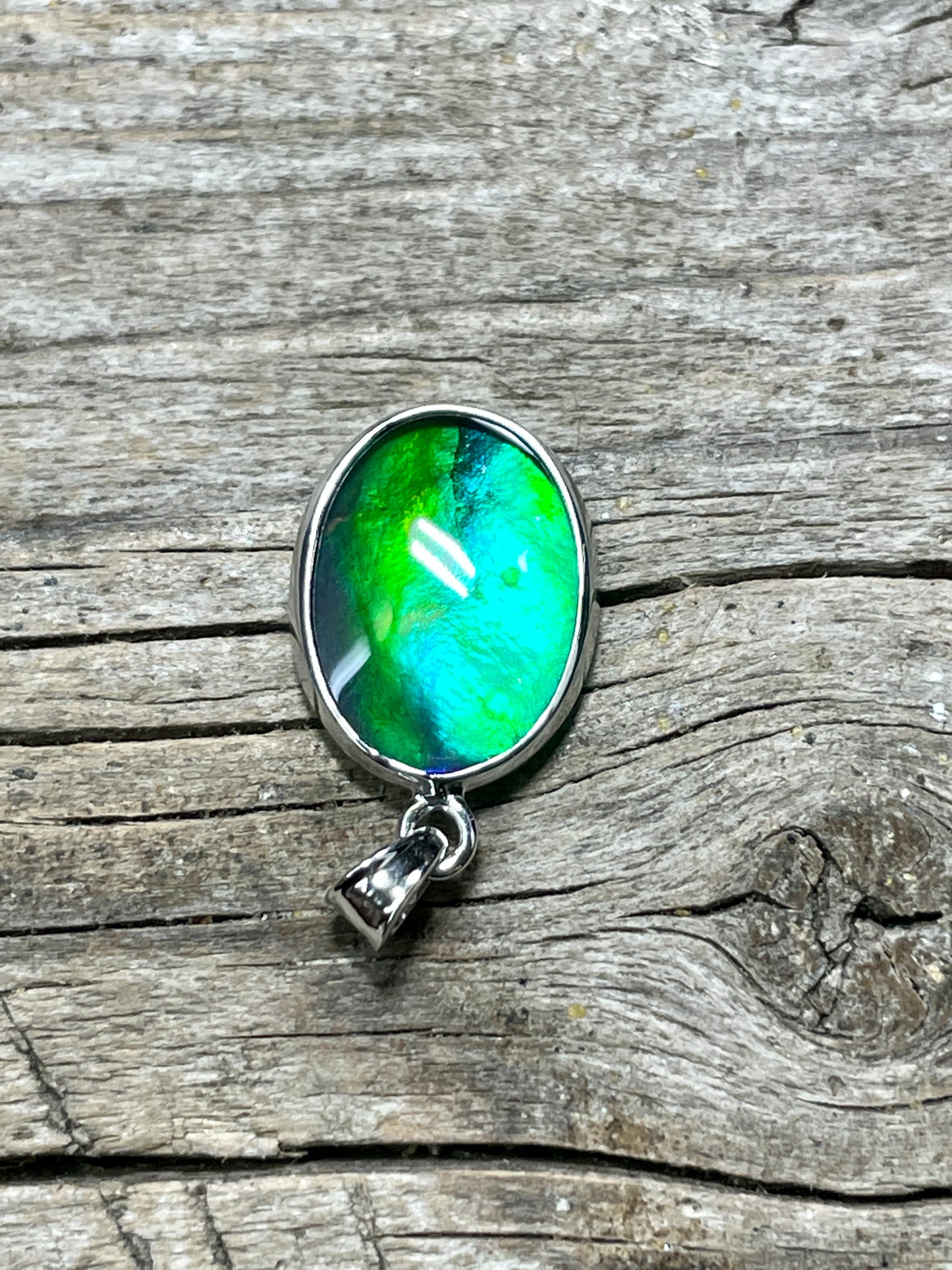Ammolite Pendant Sterling 925 Silver Bright Green Oval TJ1004