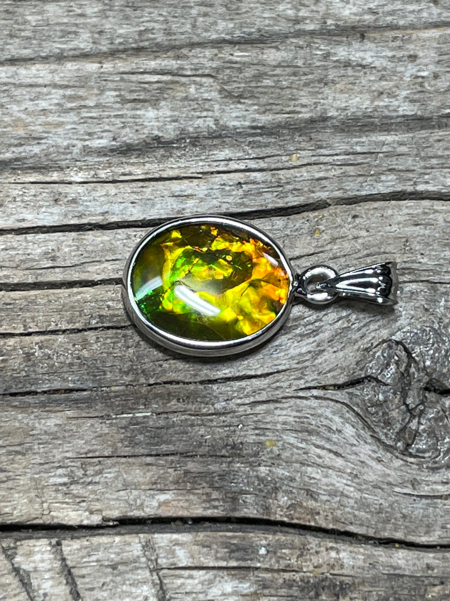 Small Ammolite Pendant Sterling 925 Silver Gold Oval TJ1014