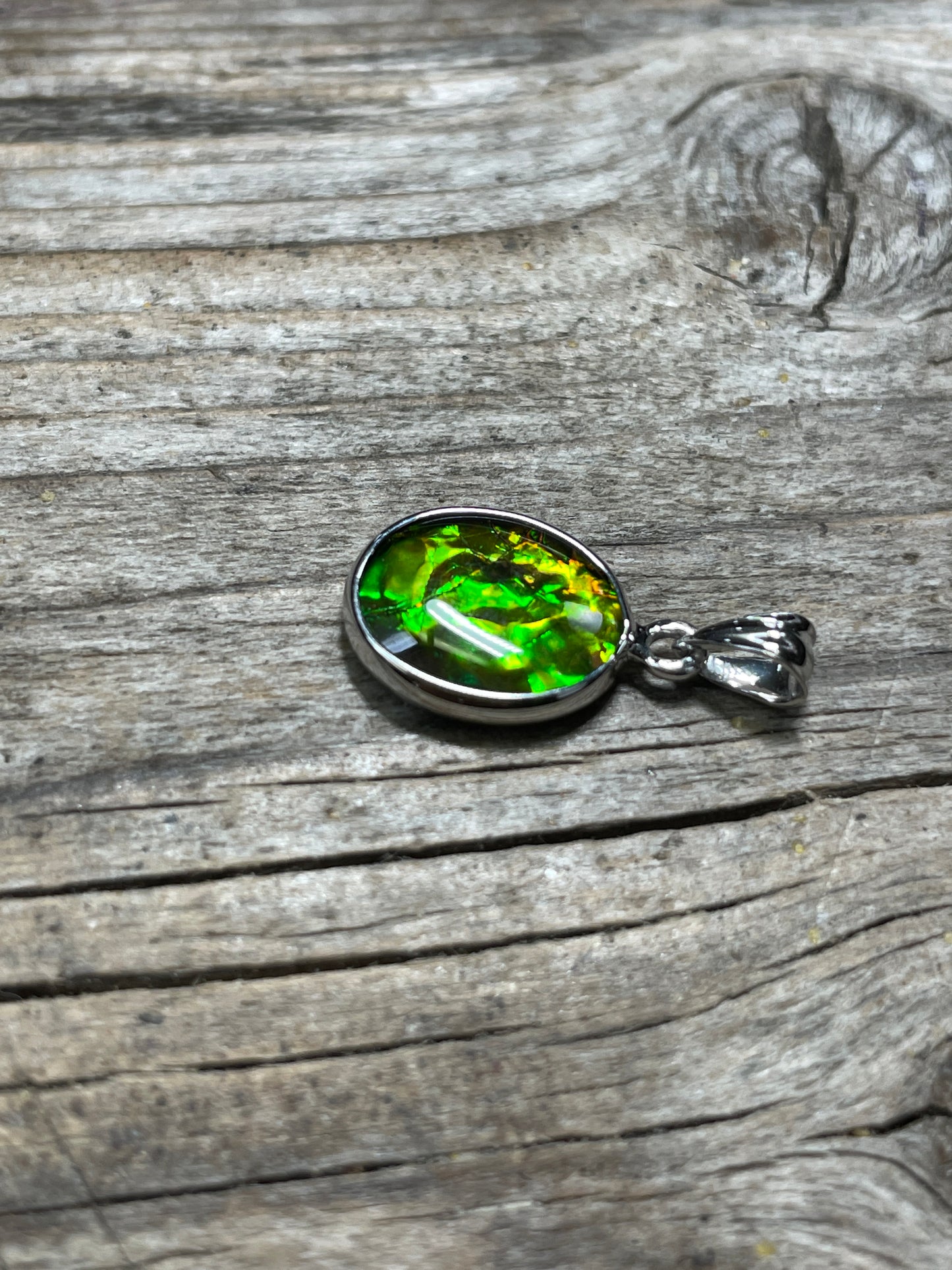 Small Ammolite Pendant Sterling 925 Silver Gold Oval TJ1014